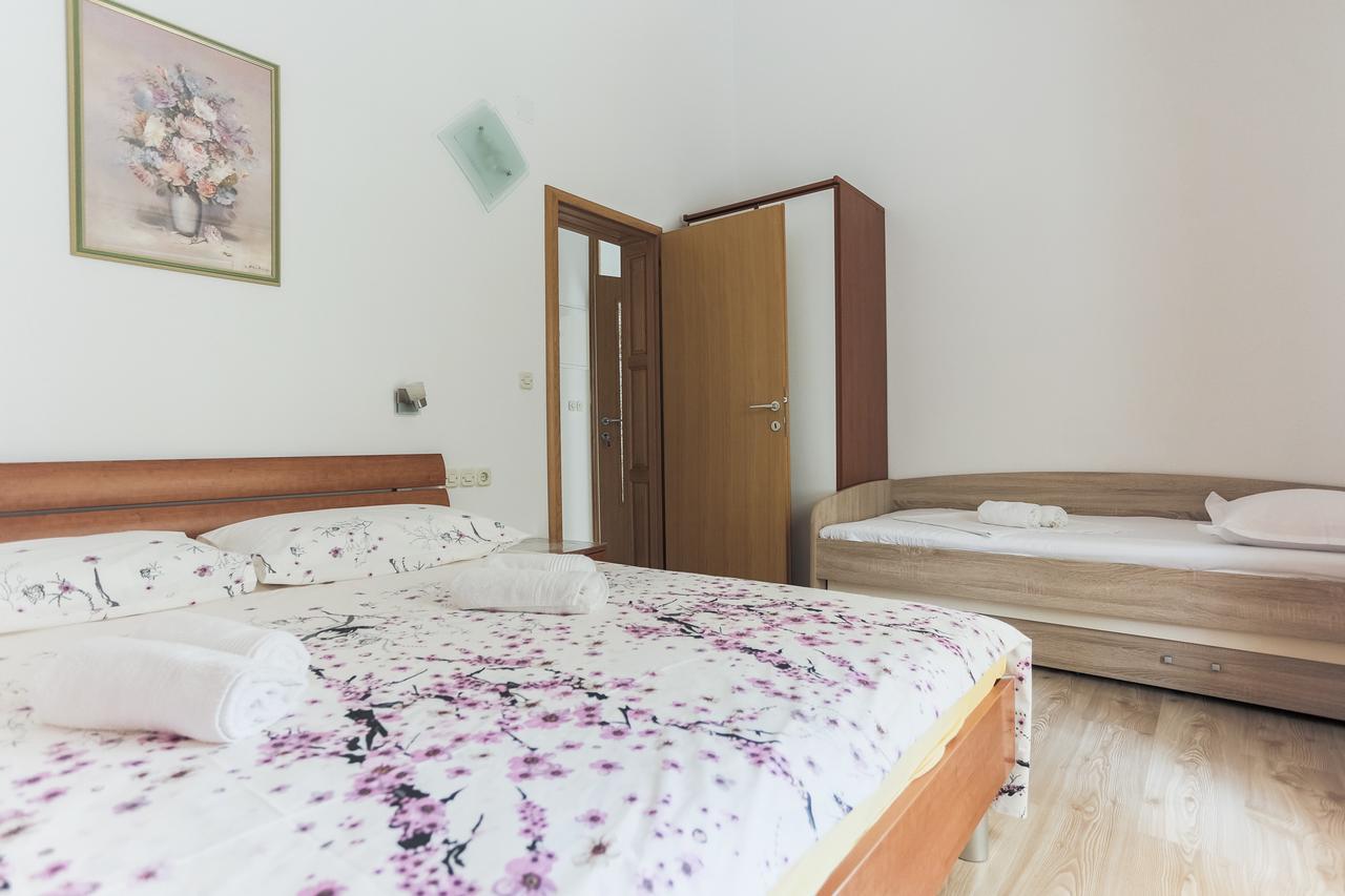 Apartments Goic Jelsa  Dış mekan fotoğraf