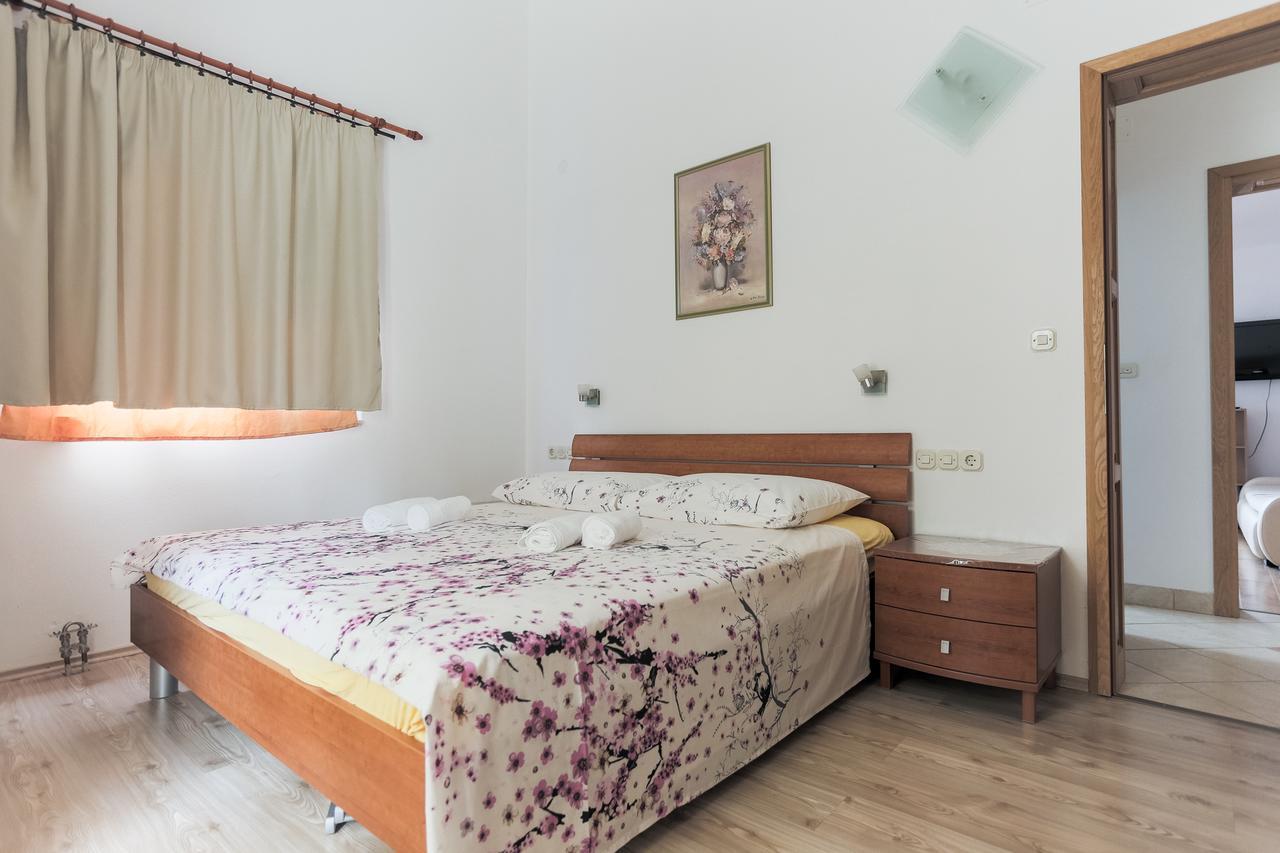 Apartments Goic Jelsa  Dış mekan fotoğraf